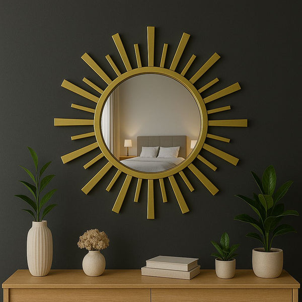 Radiant Golden Sunburst Wall Mirror – Elegant Decorative Design